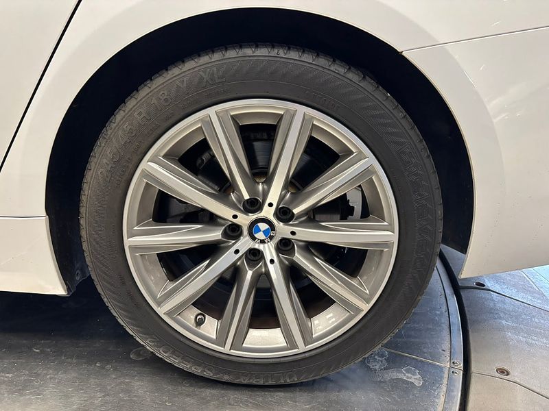 BMW 520 bild 9