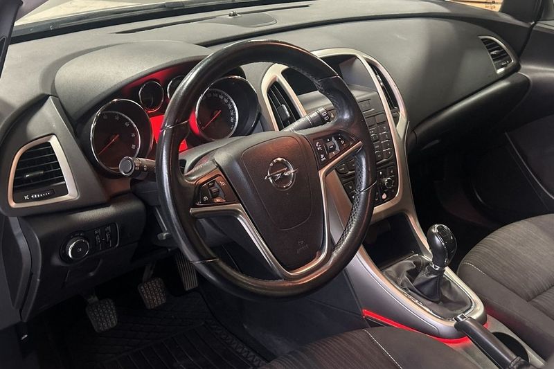 Opel Astra bild 12