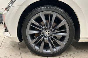 Skoda Superb bild 13