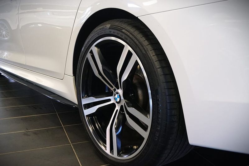 BMW 530 bild 9