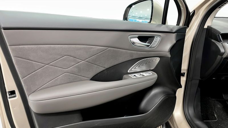 MG S6 EV bild 11
