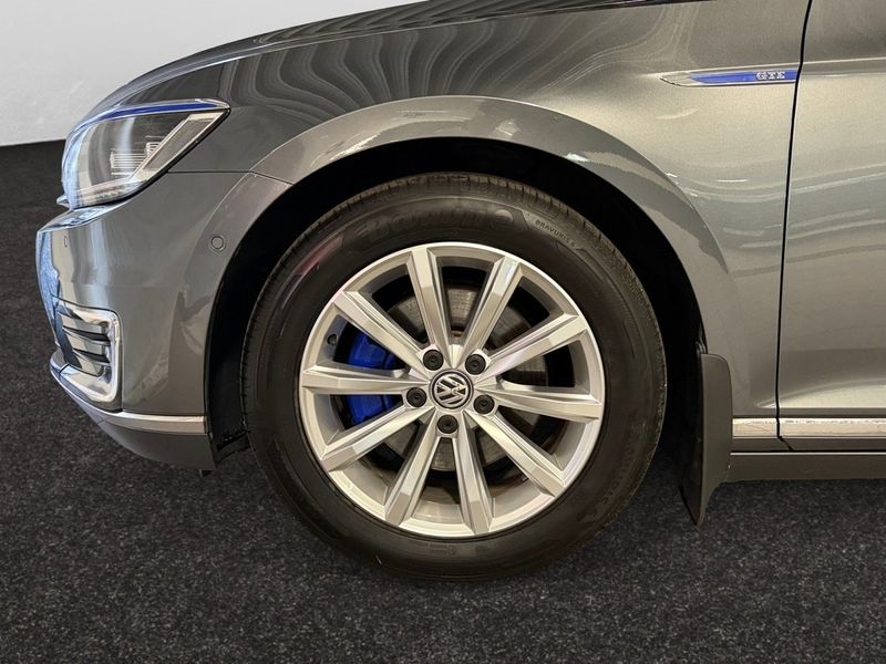 Volkswagen Passat bild 16