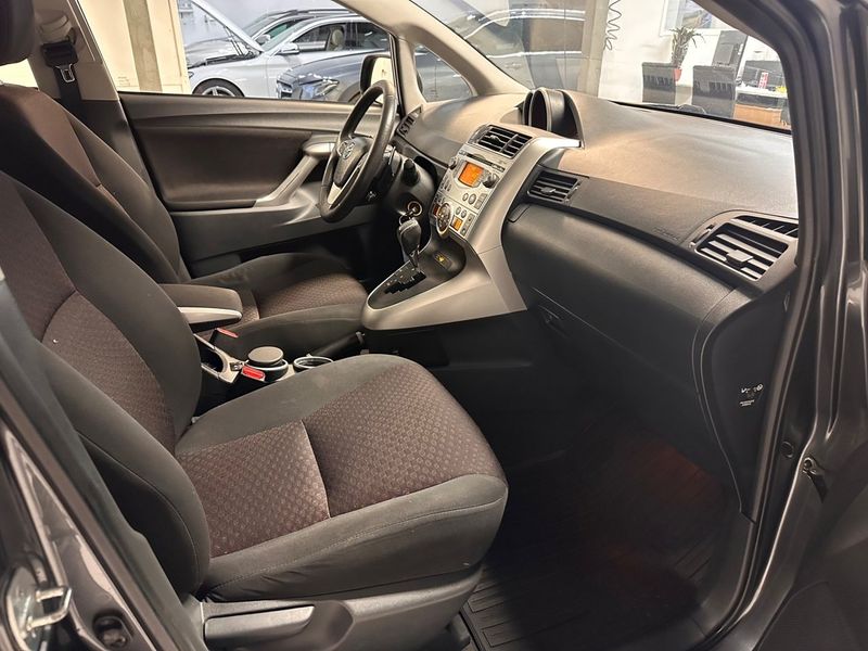 Toyota Verso bild 14