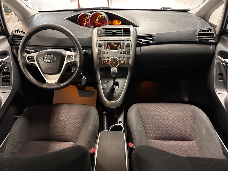 Toyota Verso bild 9