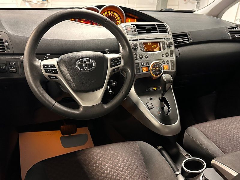 Toyota Verso bild 10