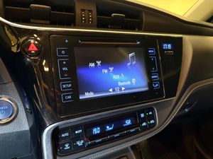 Toyota Auris bild 14