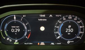 Volkswagen Passat bild 12