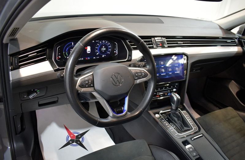 Volkswagen Passat bild 8