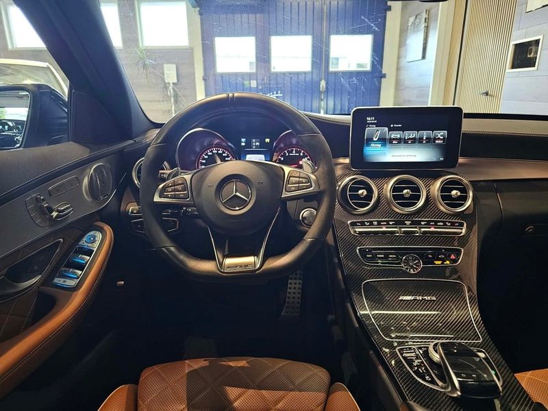 Mercedes C63 AMG bild 12