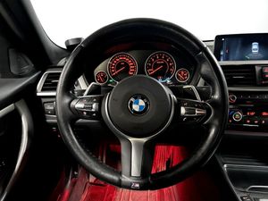BMW 330 bild 7