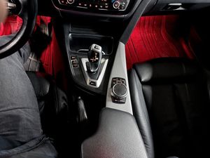 BMW 330 bild 14