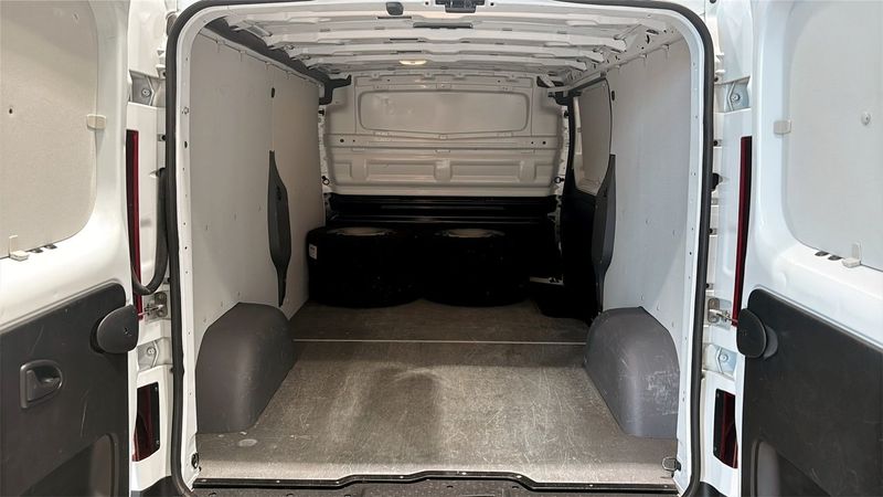 Nissan NV300 bild 10