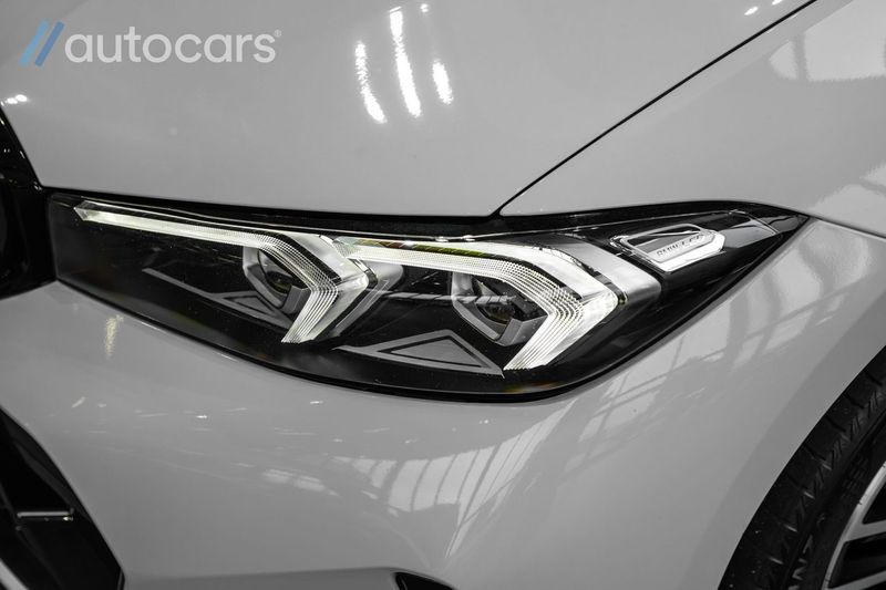 BMW 330 bild 12