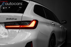 BMW 330 bild 15