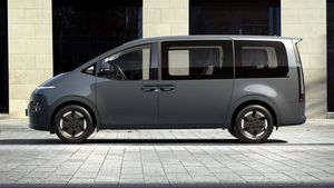 Hyundai Staria bild 3