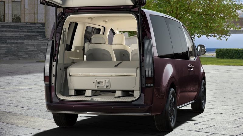 Hyundai Staria bild 5