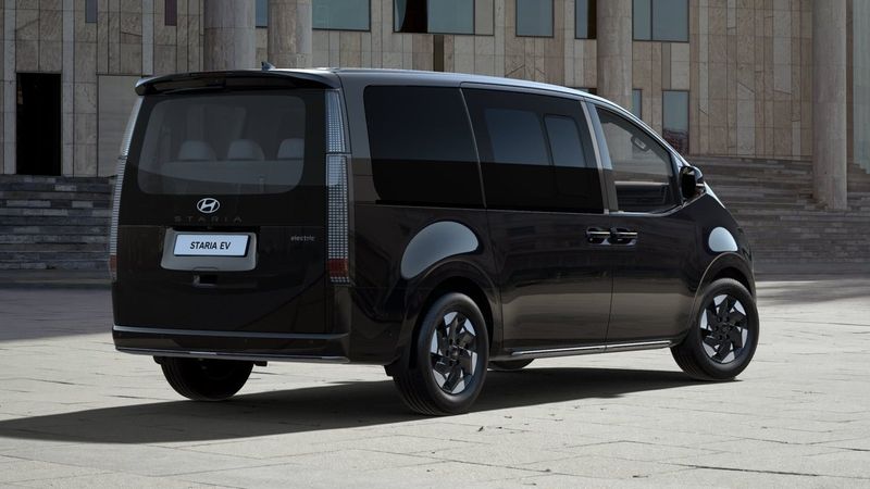 Hyundai Staria bild 3