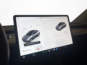 Tesla Model Y bild 26