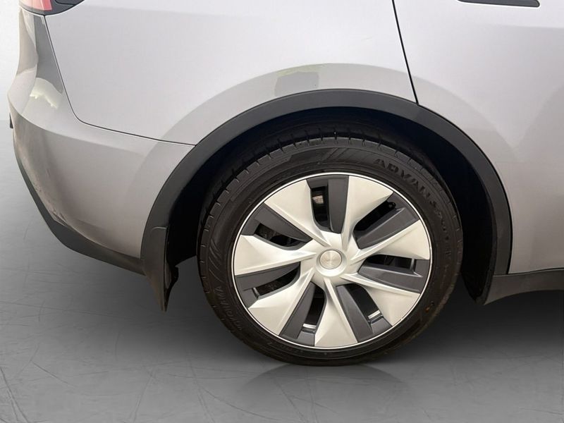 Tesla Model Y bild 35
