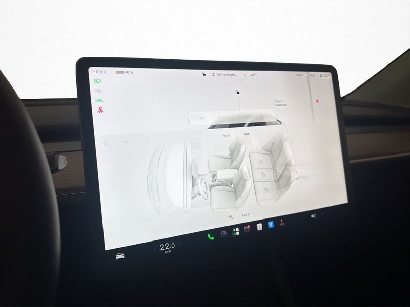 Tesla Model Y bild 24