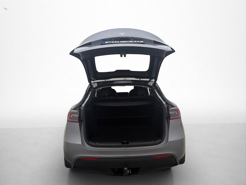 Tesla Model Y bild 31