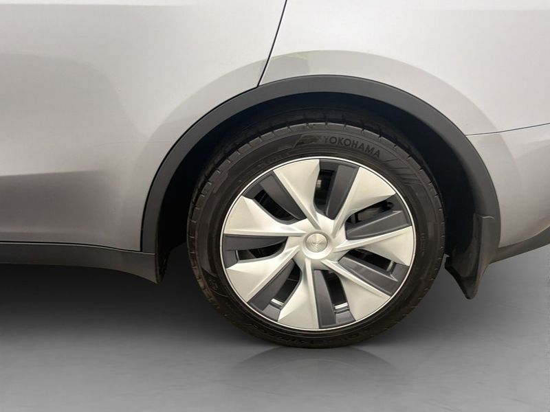 Tesla Model Y bild 34