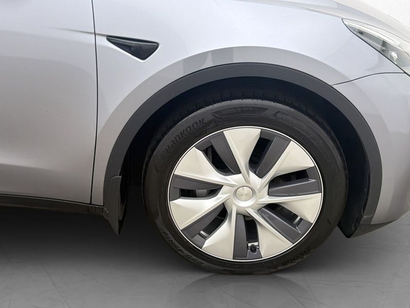 Tesla Model Y bild 36