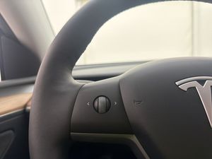 Tesla Model Y bild 20