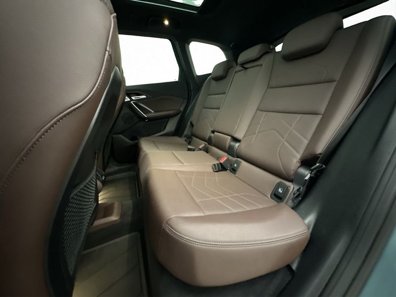 BMW iX1 bild 19