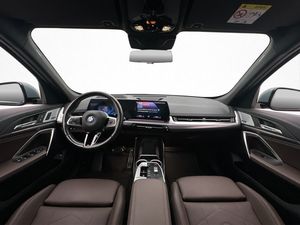BMW iX1 bild 15