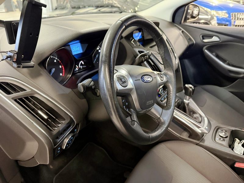 Ford Focus bild 17