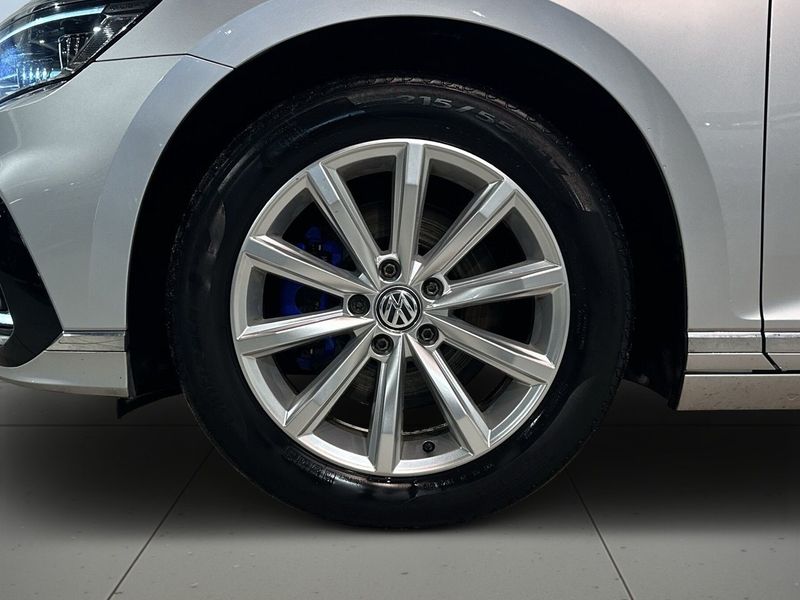 Volkswagen Passat bild 14