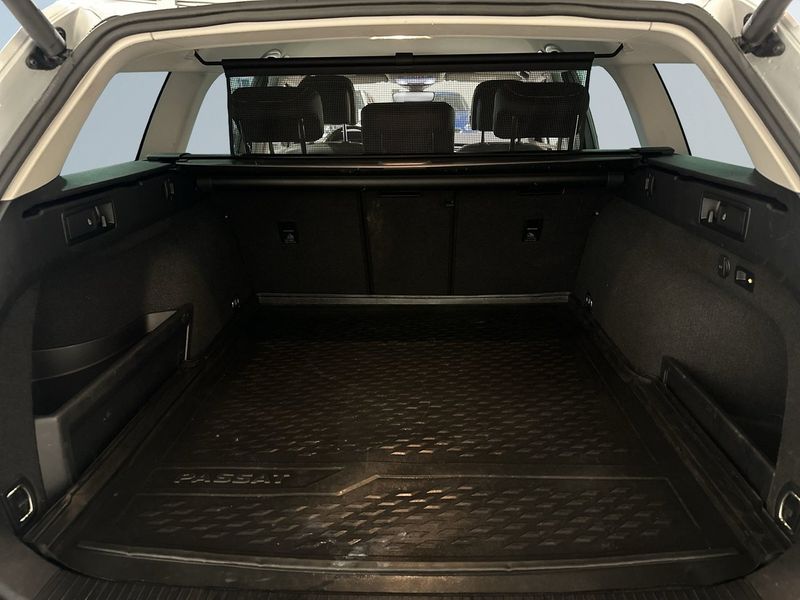 Volkswagen Passat bild 12