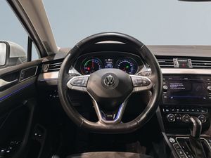 Volkswagen Passat bild 9