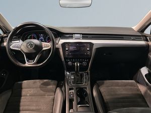 Volkswagen Passat bild 8