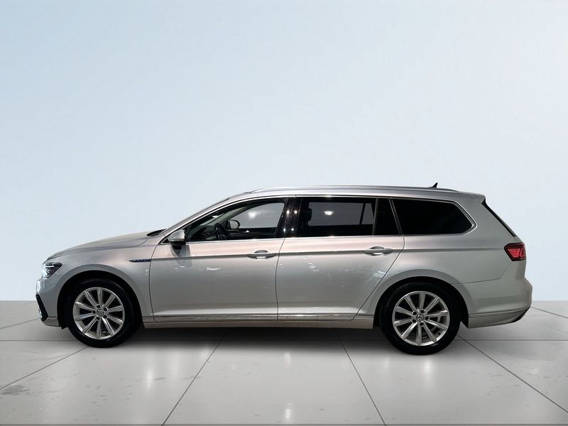 Volkswagen Passat bild 4