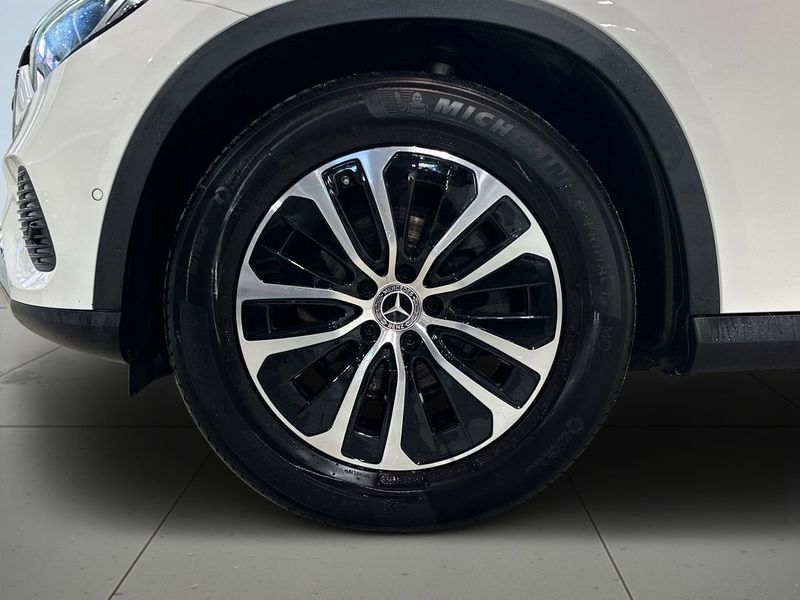 Mercedes GLC200 bild 14