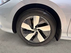 Volkswagen Passat bild 6