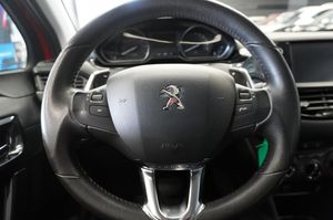 Peugeot 208 bild 11