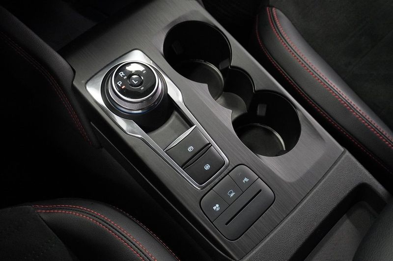 Ford Kuga bild 23