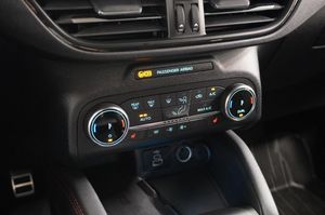 Ford Kuga bild 22