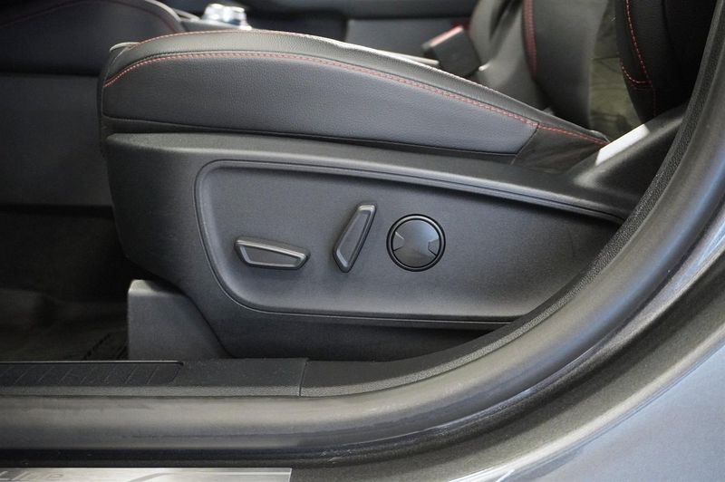 Ford Kuga bild 12