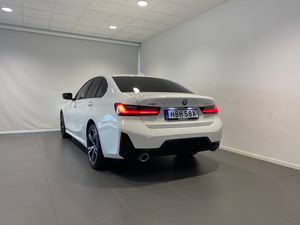 BMW 330 bild 10
