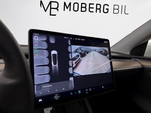 Tesla Model Y bild 19