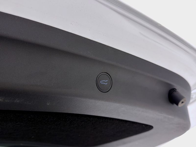 Tesla Model Y bild 10