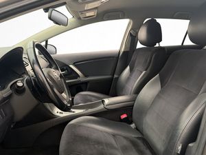 Toyota Avensis bild 12