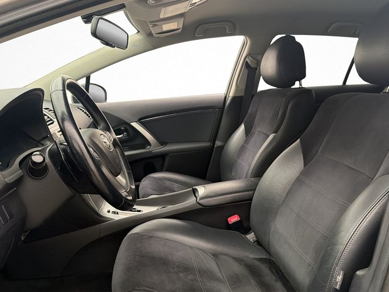 Toyota Avensis bild 12