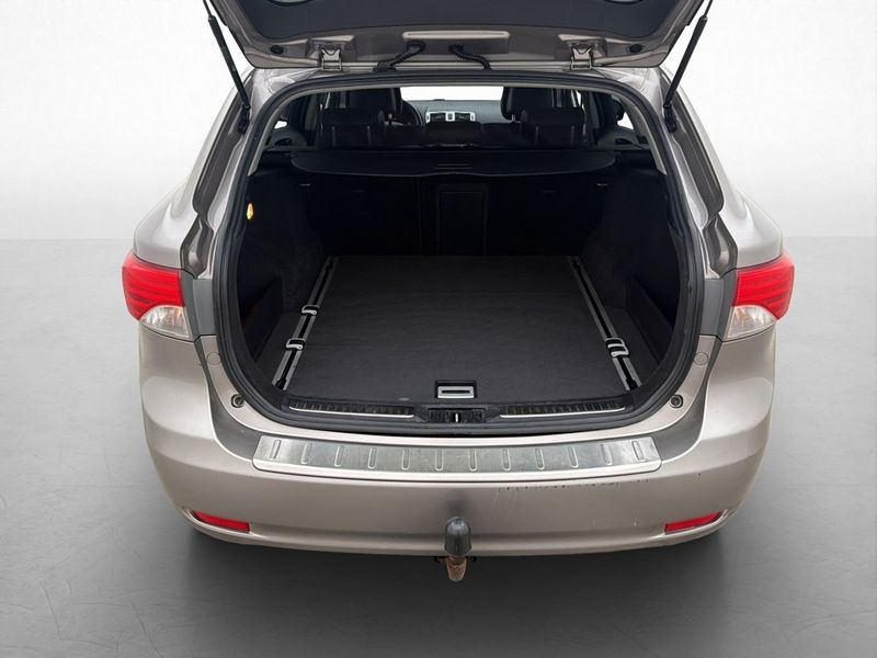Toyota Avensis bild 29