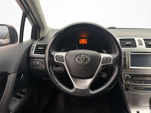 Toyota Avensis bild 14