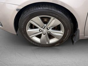 Toyota Avensis bild 30